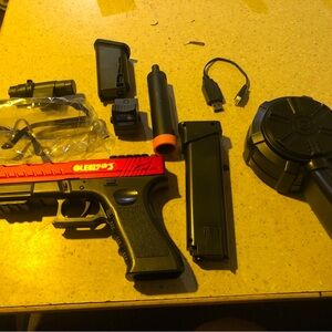 Pellet pistol with accessories